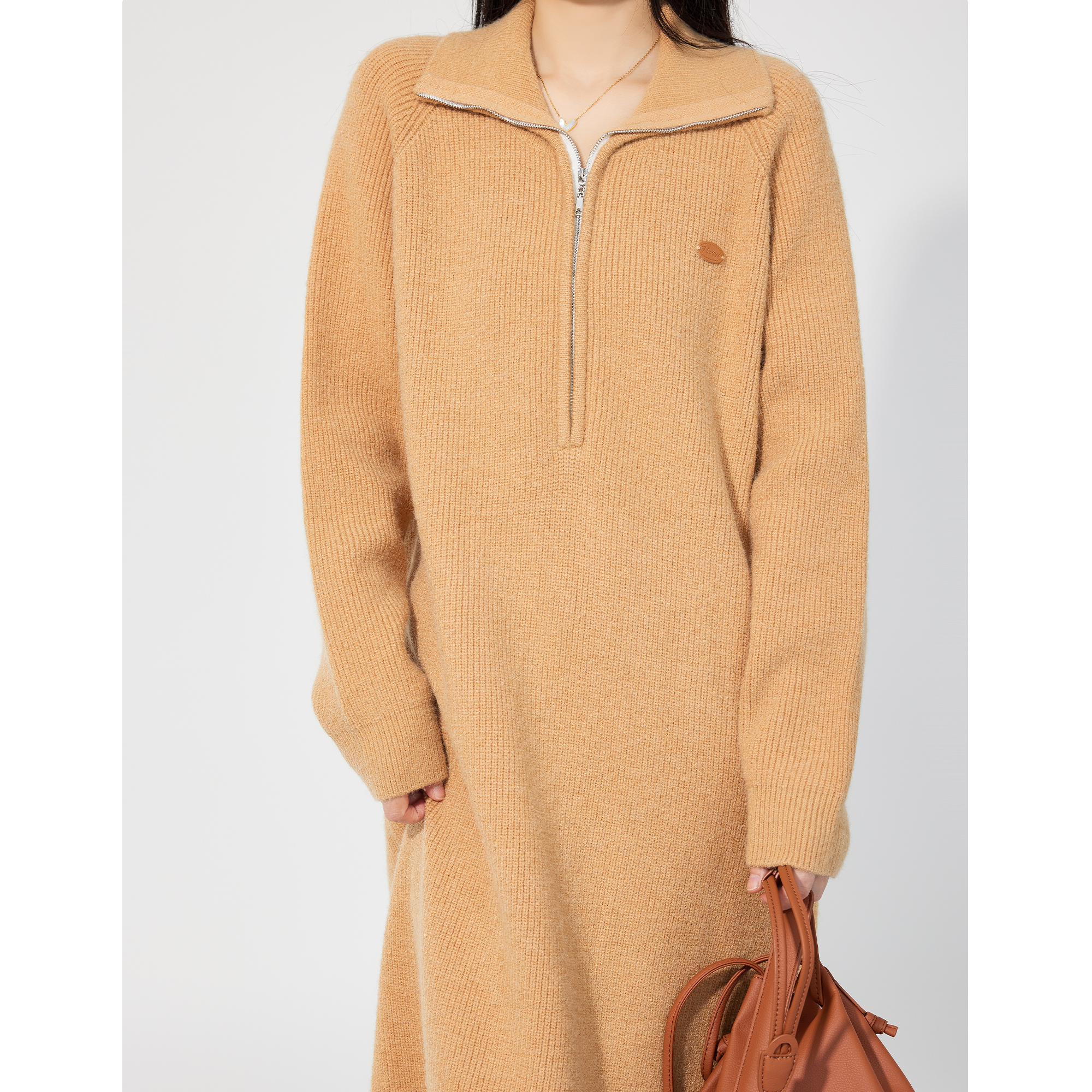 现JUNJUN【秋日私语】白色针织长袖连衣裙女秋气质长裙J2023090701