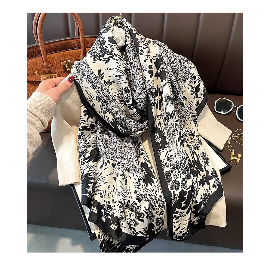 90*180秋冬季复古花卉经典仿真丝丽锦缎大长巾外搭披肩沙滩巾女