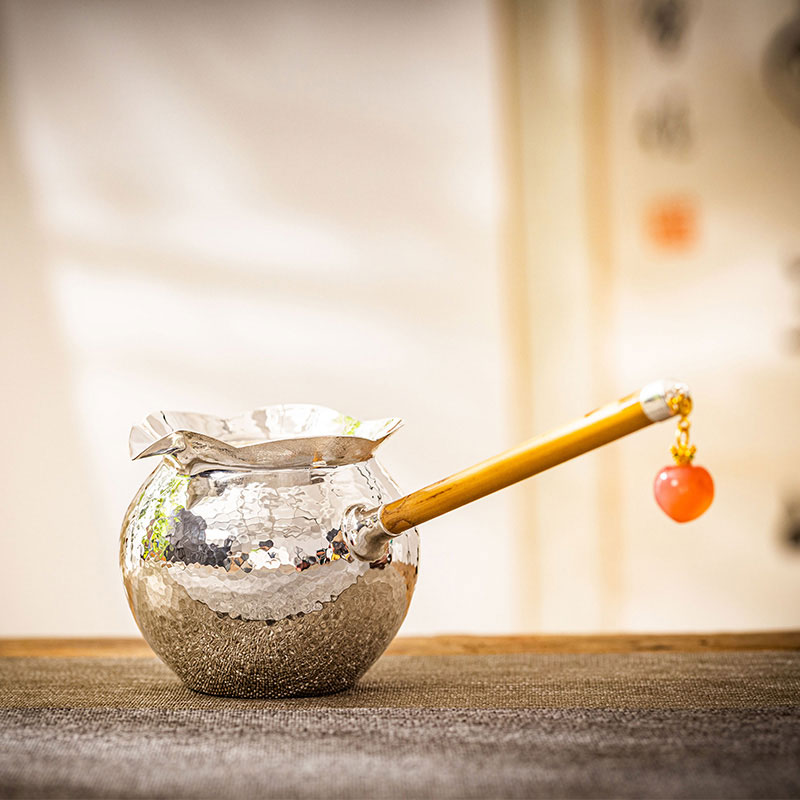 名匠优选纯银锤纹亮面侧把仙桃公道杯花边公杯高端茶具BHA1165
