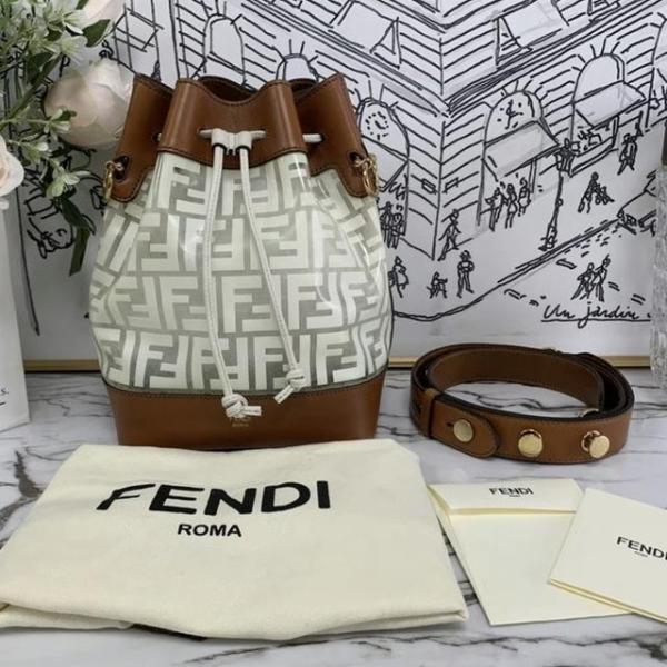 芬迪/箱包/95新/市场价13260