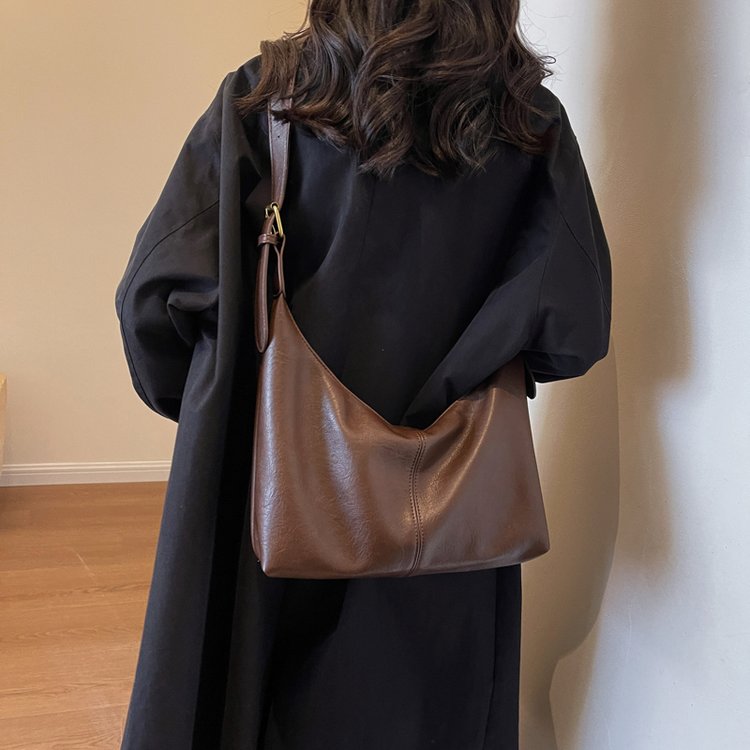 冬季秋冬款大容量通勤高级感托特包包女士2023新款棕色单肩斜挎包