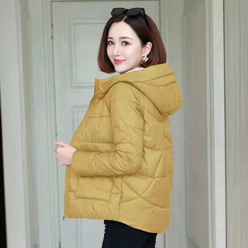 波司登羽绒服女2022新款连帽短款韩版妈妈时尚休闲保暖白鸭绒冬季